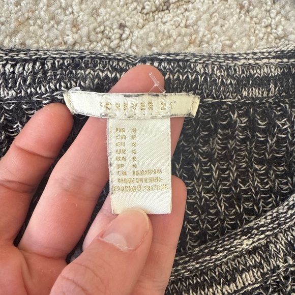 Forever 21 Black & White Marled Knit Cotton Sweater Women’s Small - Picture 6 of 8